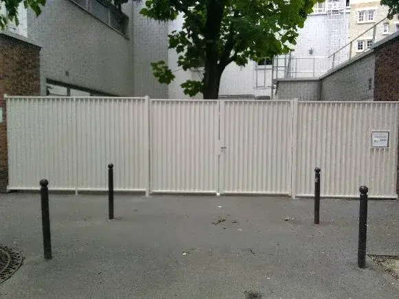 portail métallique